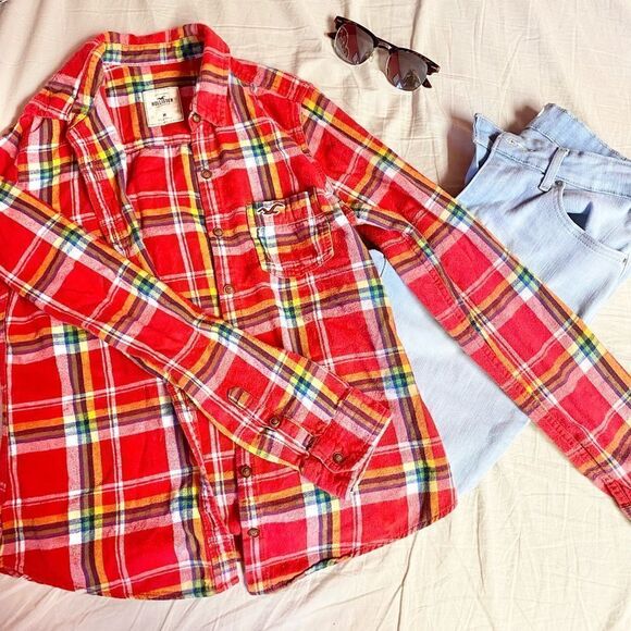 ⭐️HOST PICK⭐️ HOLLISTER Plaid - Picture 1 of 5